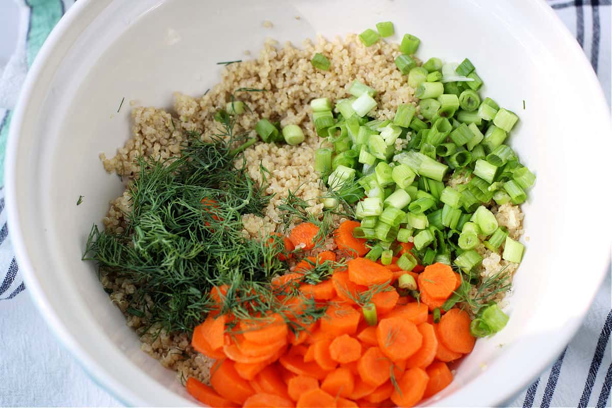 quinoa with carrots dill and onions