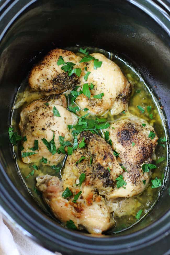 Slow Cooker Garlic Chicken Thighs. - The Pretty Bee