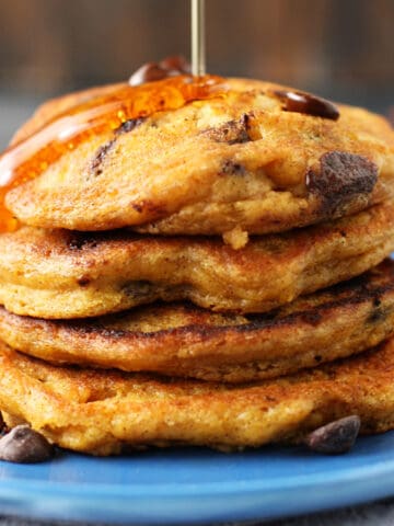vegan chocolate chip pumpkin pancakes