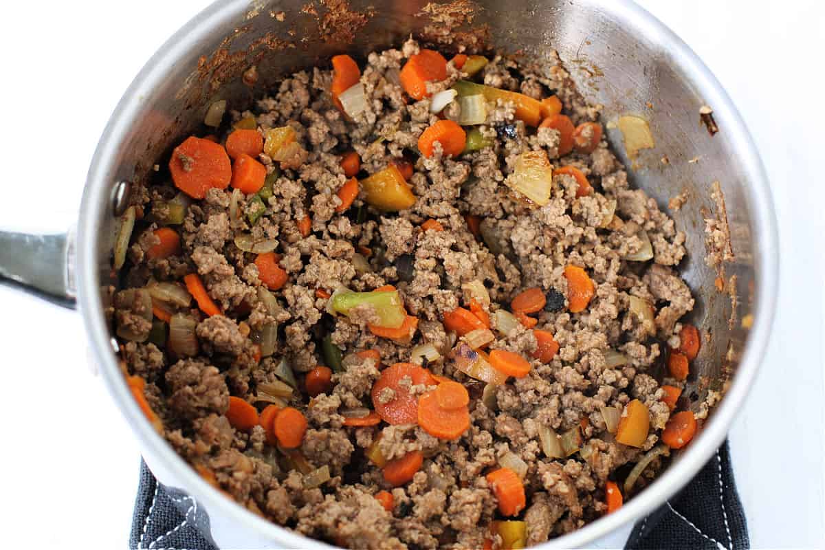 cooked ground beef with vegetables