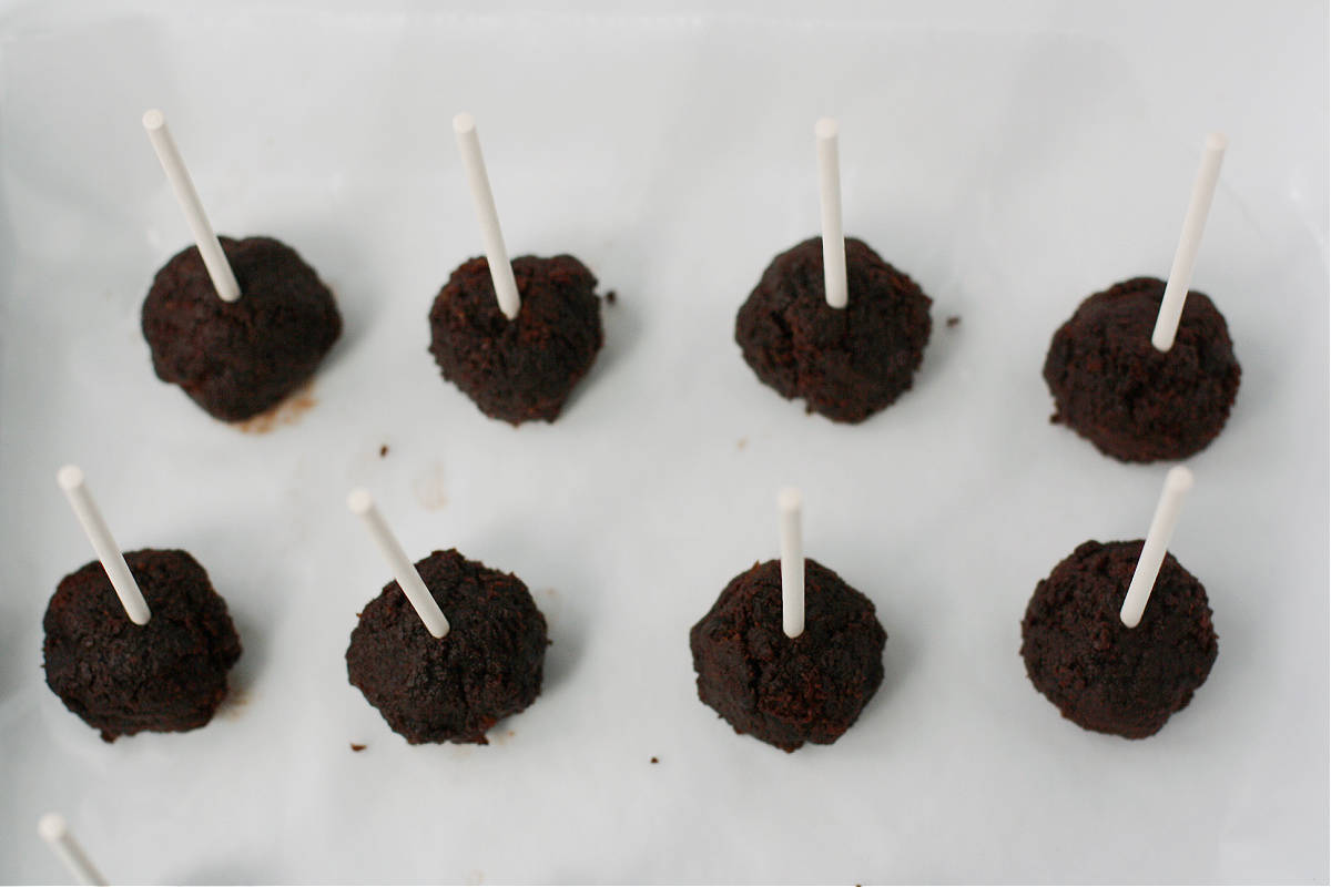 chocolate cake balls before dipping