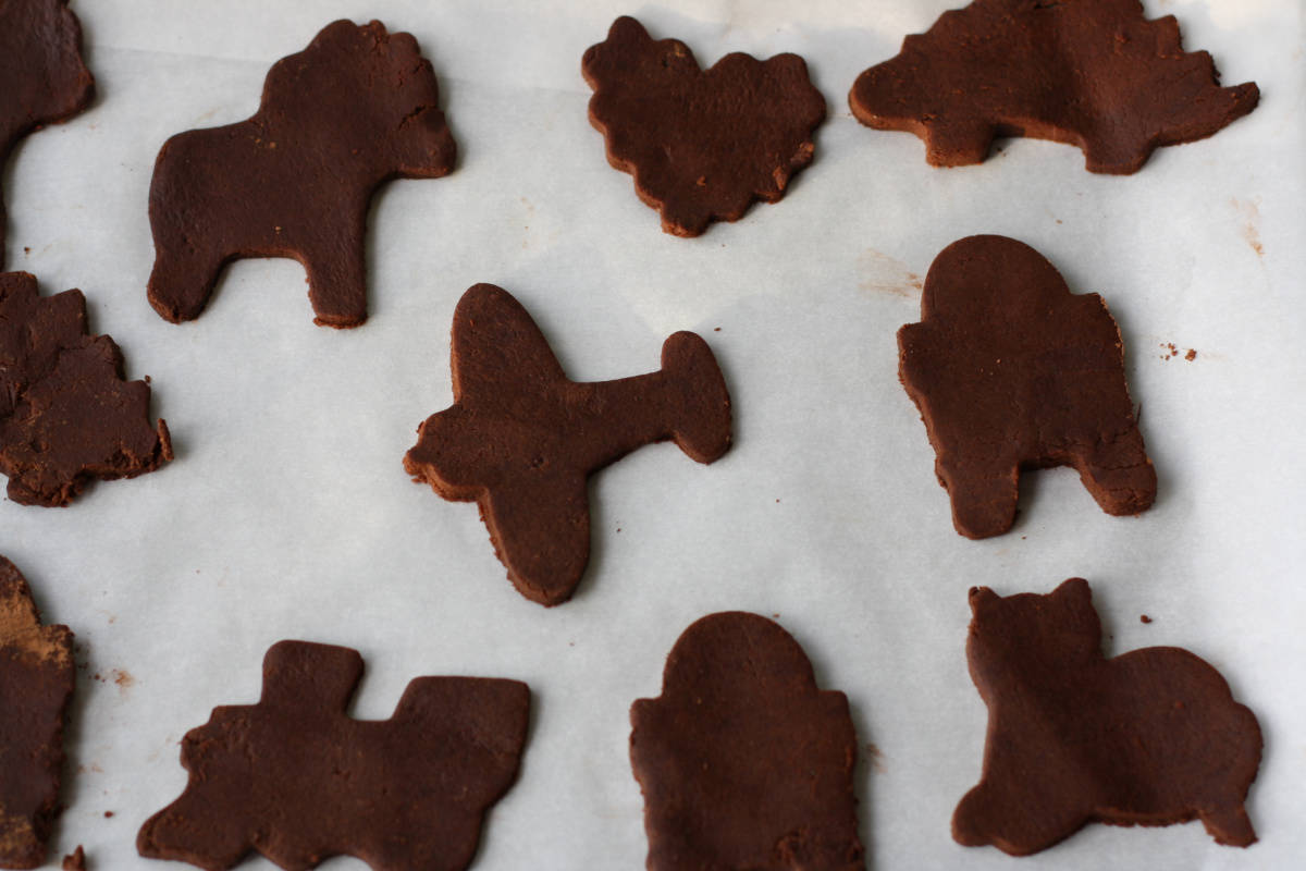 gluten free chocolate sugar cookies before baking