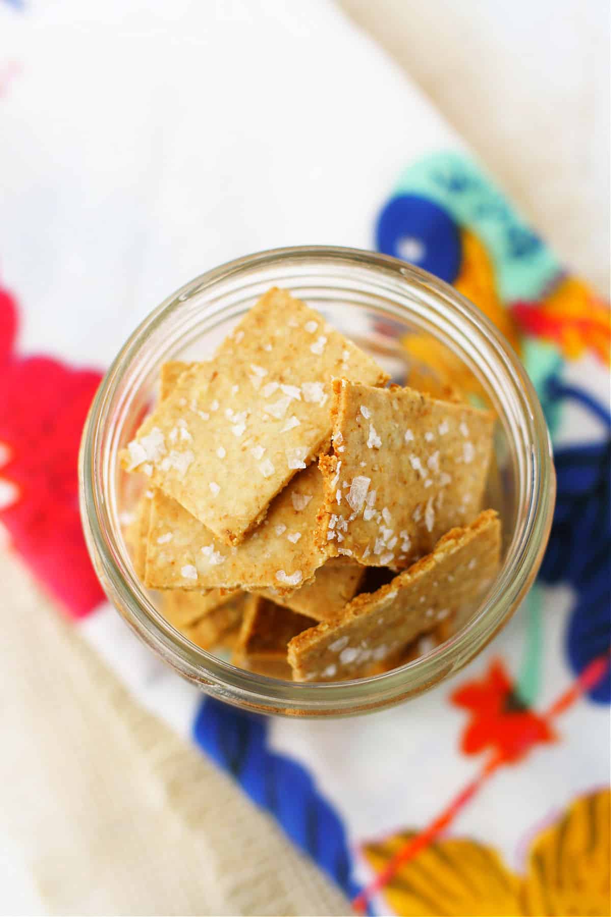 Easy Oatmeal Crackers (Gluten Free and Vegan). - The Pretty Bee