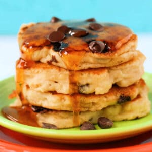 vegan chocolate chip oatmeal pancakes