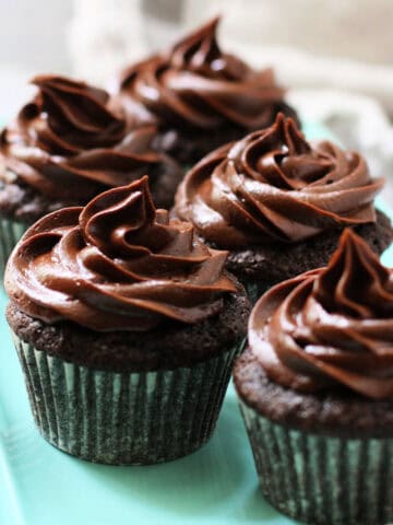 gluten free vegan chocolate cupcakes with chocolate buttercream frosting