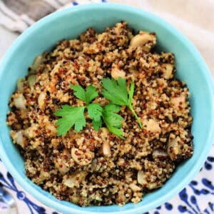 quinoa with mushrooms garlic and onions