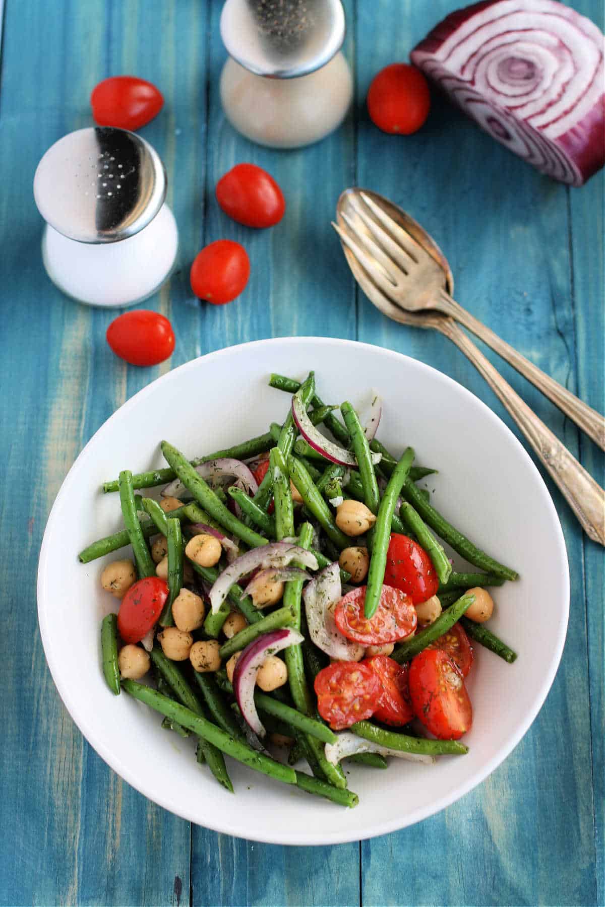 bean salad with chickpeas and green beans