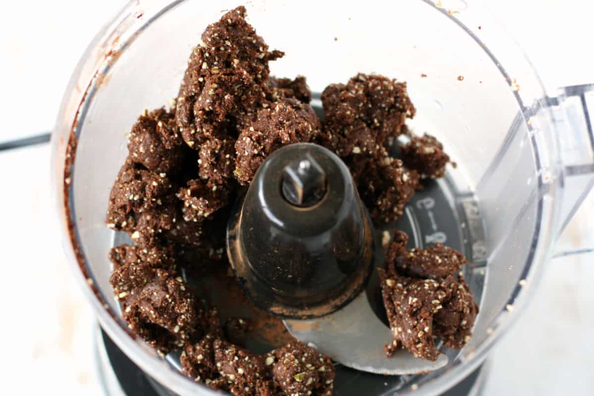 processing lara bar ingredients in food processor
