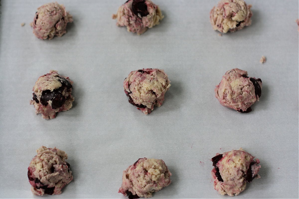 gluten free cherry cookies before baking