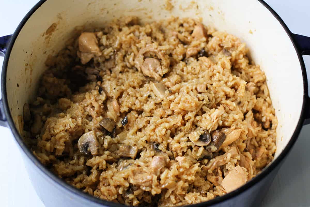 chicken mushroom rice after cooking