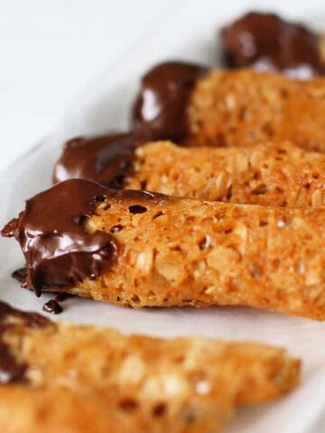 vegan gluten free oatmeal lace cookies with chocolate