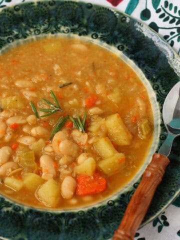 easy white bean rosemary soup