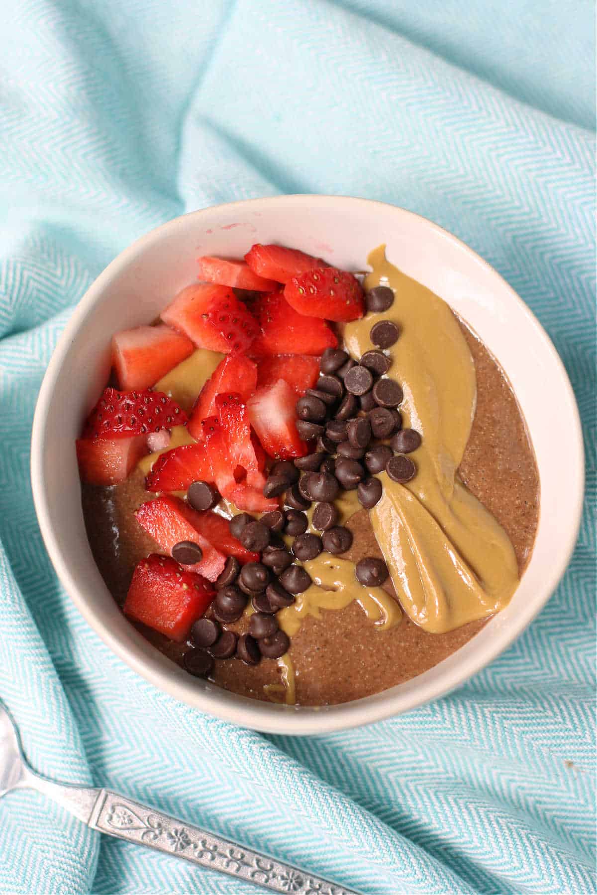 creamy chocolate chia seed pudding