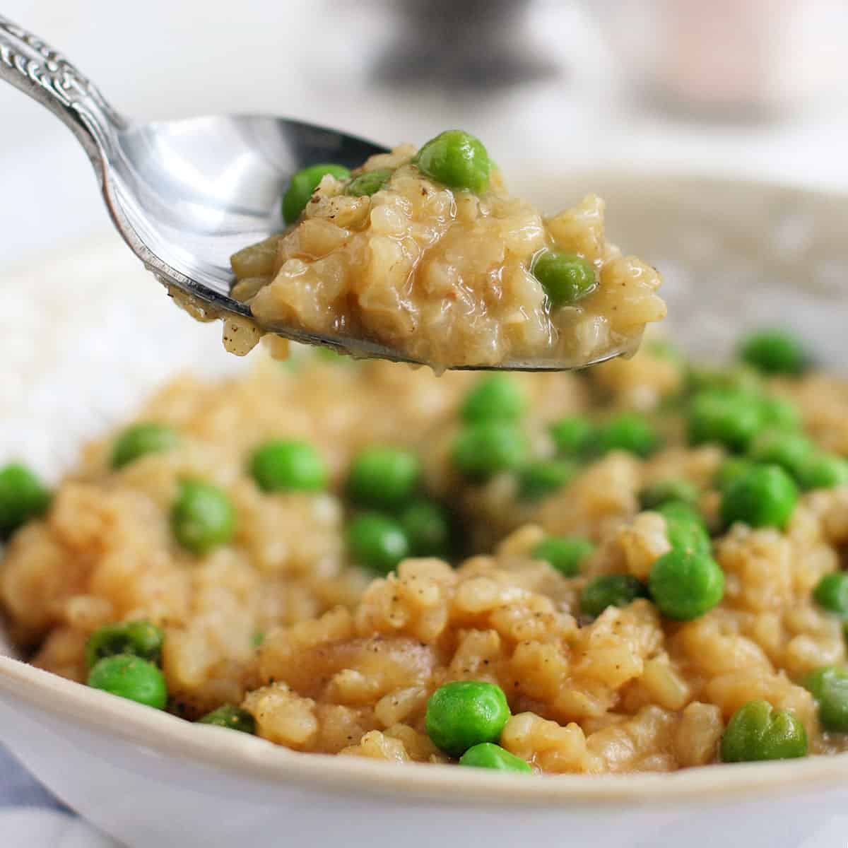 Creamy and Comforting Dairy Free Brown Rice Risotto. - The Pretty Bee