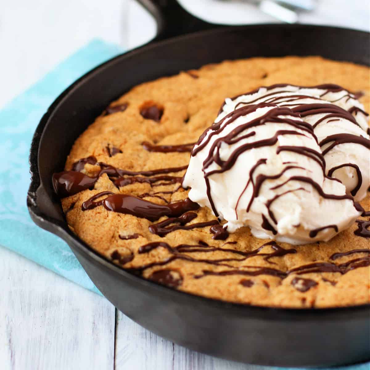 Vegan and Gluten Free Chocolate Chip Skillet Cookie (Pizookie
