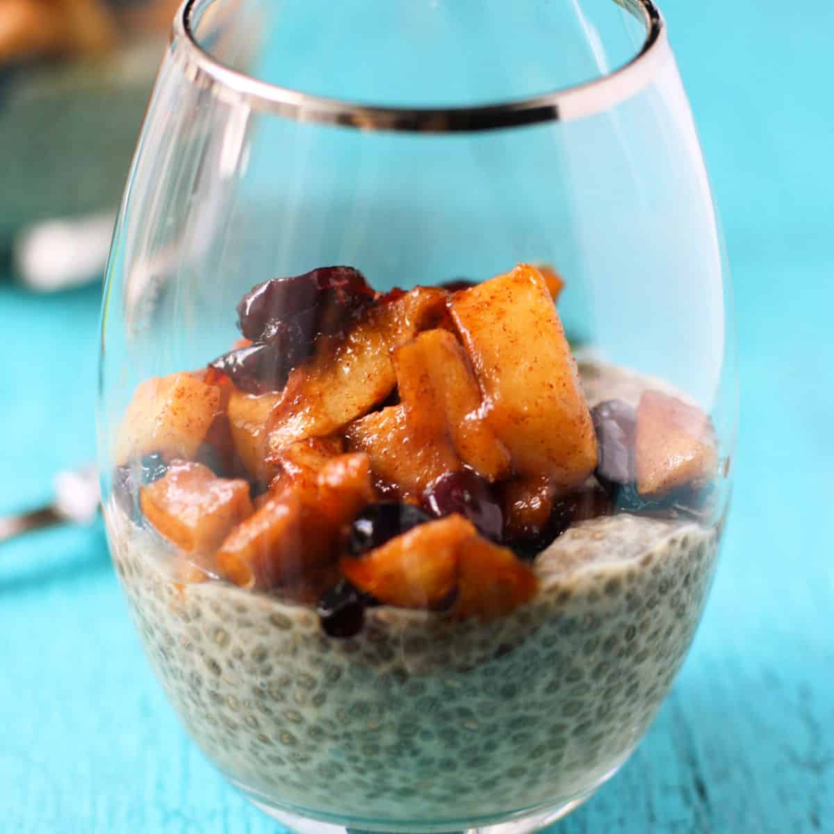 chia pudding with cinnamon apples