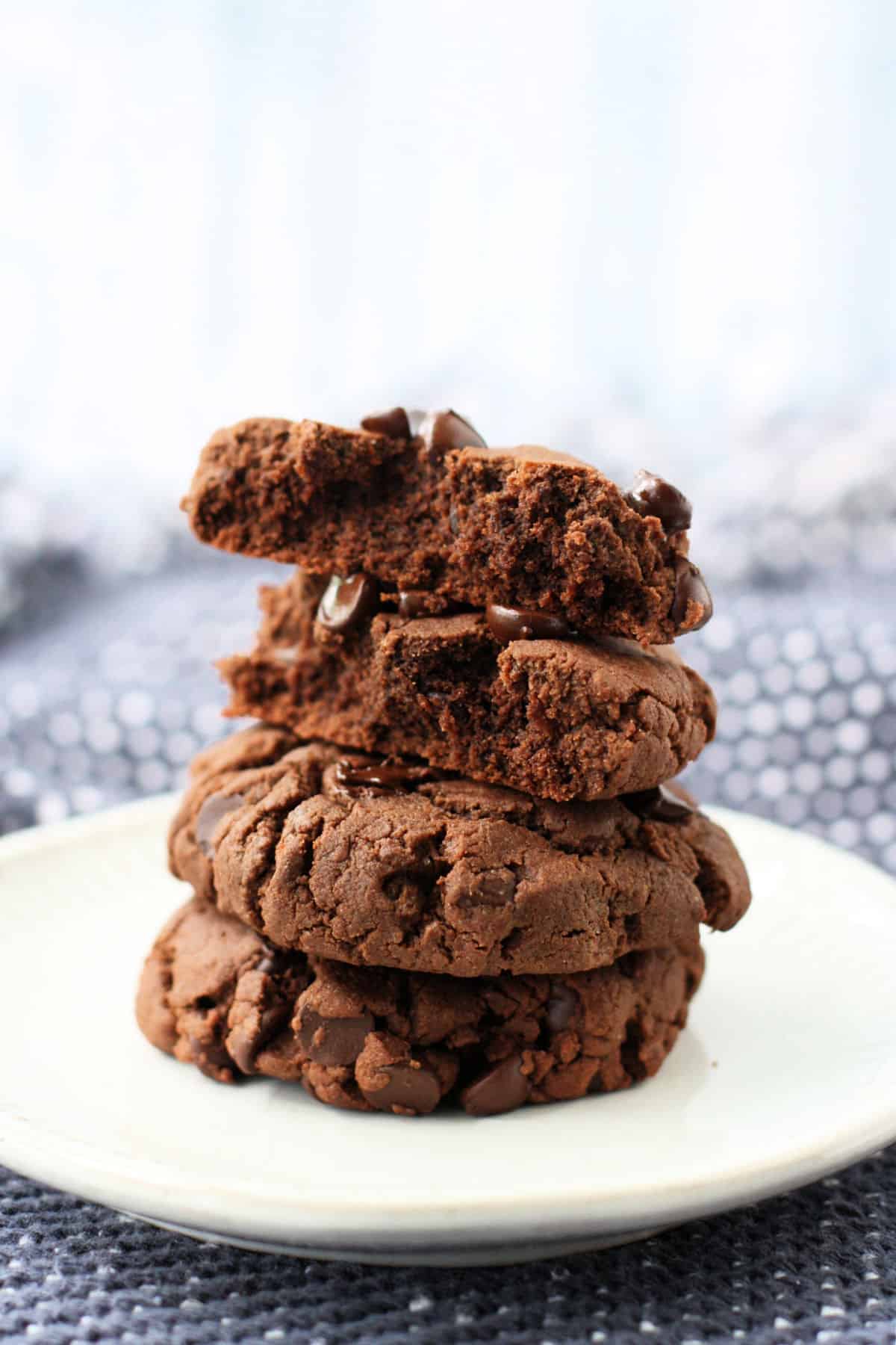 stack of vegan gluten free crumbl cookies