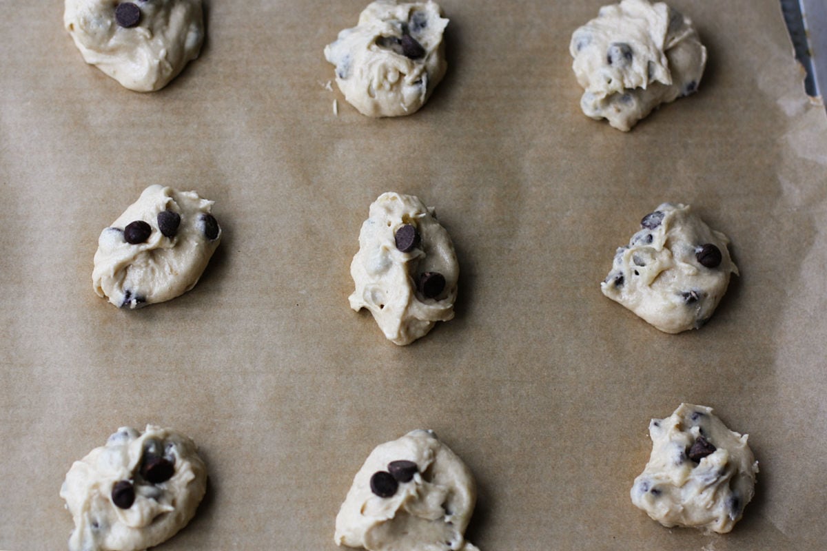 banana chocolate chip cookies before baking