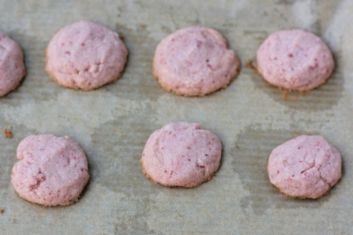 strawberry shortbread cookies after baking