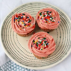 vegan funfetti cupcakes with strawberry frosting