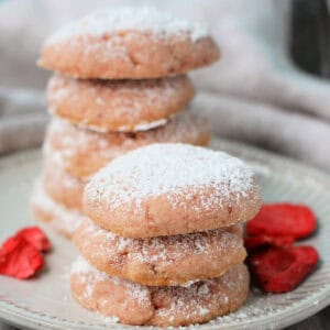 vegan gluten free strawberry shortbread cookies