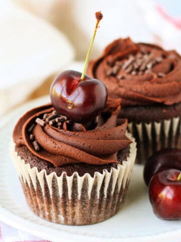vegan double chocolate cherry cupcakes